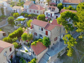 Гостиница Apartments Račić  Бол